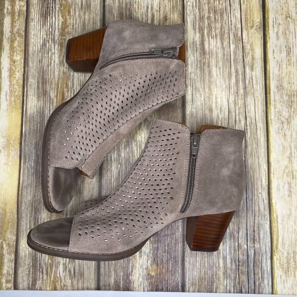 Vionic Women's  Size 7.5 Chryssa Taupe Suede Peep Toe Cone Heel Ankle Booties - Picture 5 of 11